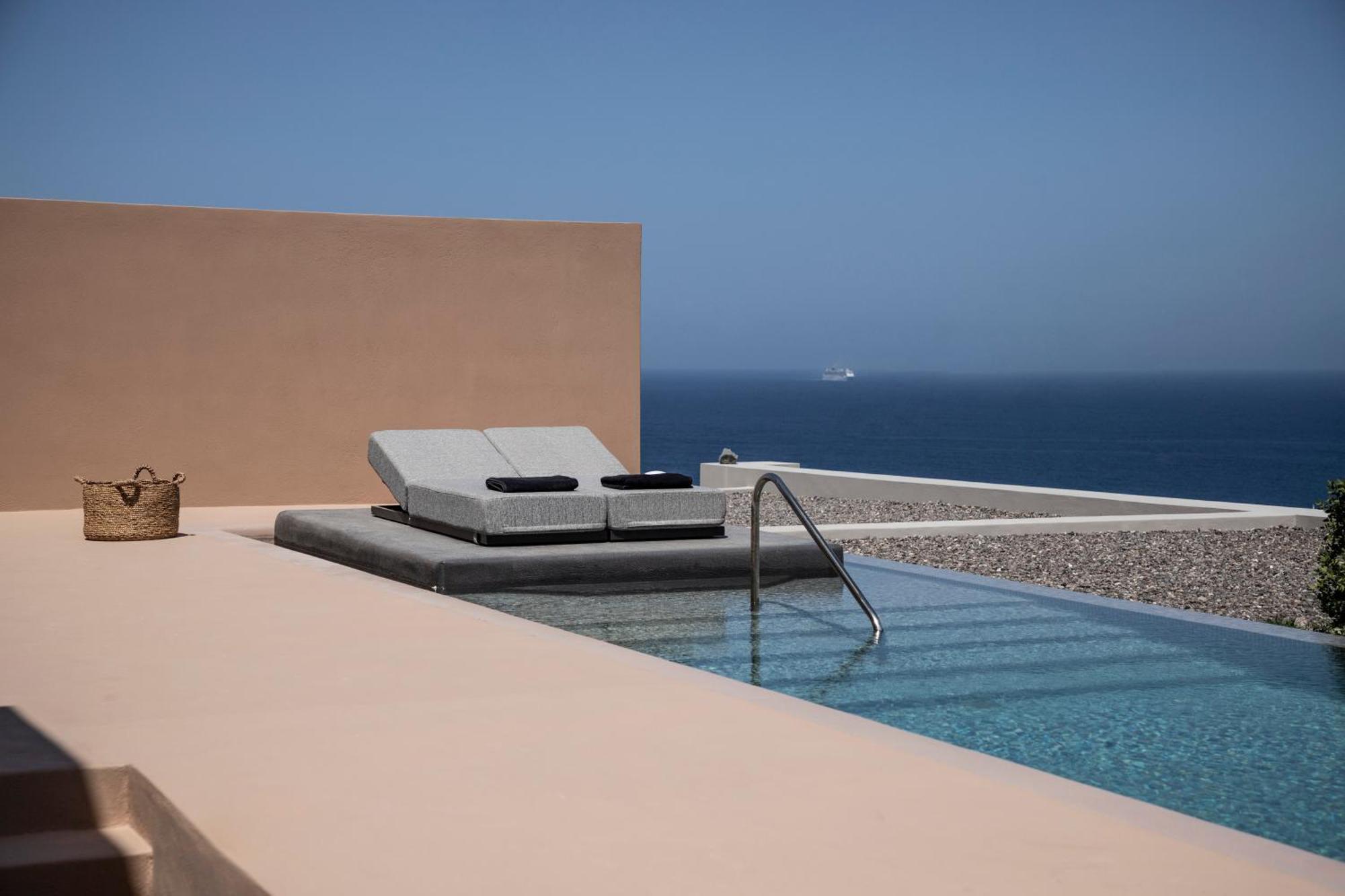 Serra Exclusive Suites Akrotiri  Exterior photo